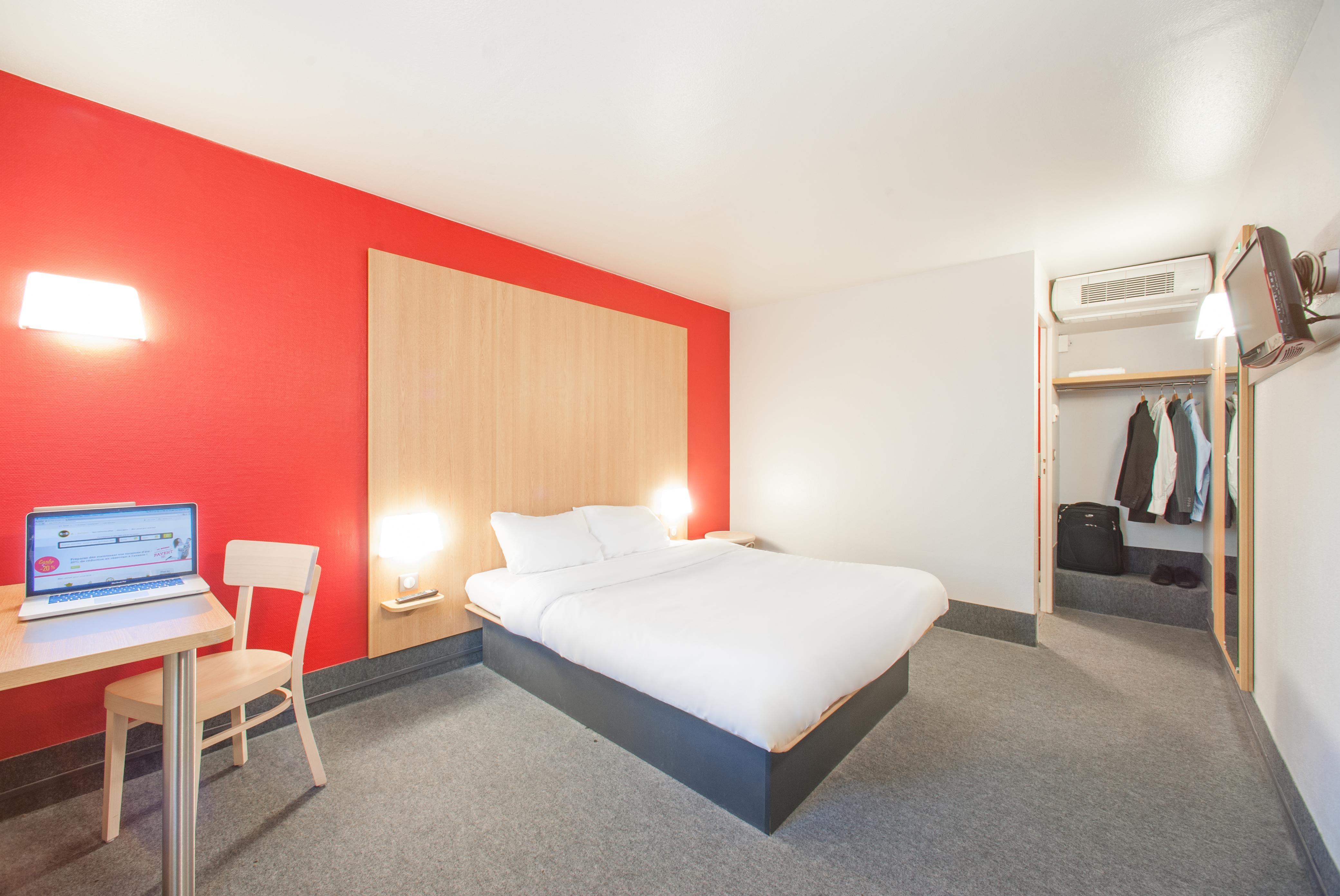 B&B Hotel Louveciennes Льо Порт-Марли Екстериор снимка