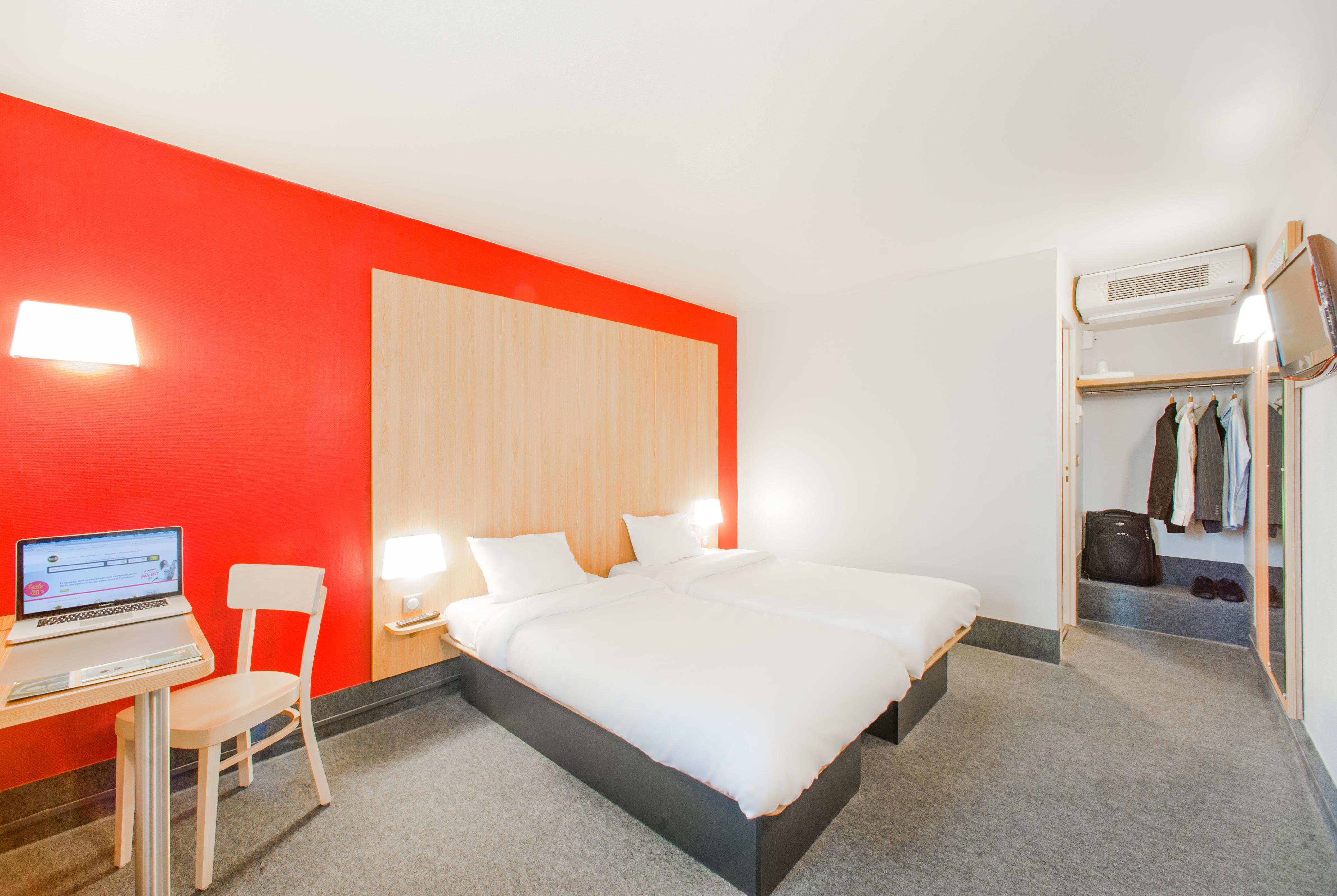 B&B Hotel Louveciennes Льо Порт-Марли Екстериор снимка