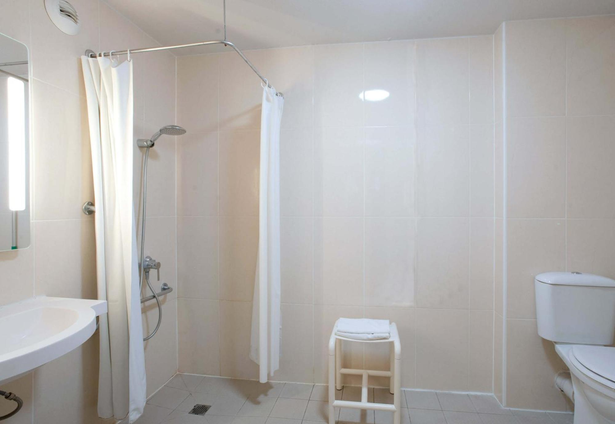 B&B Hotel Louveciennes Льо Порт-Марли Екстериор снимка